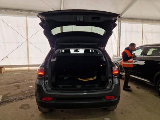 Jeep Compass 4