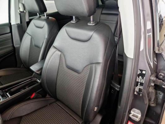 Jeep Compass 10