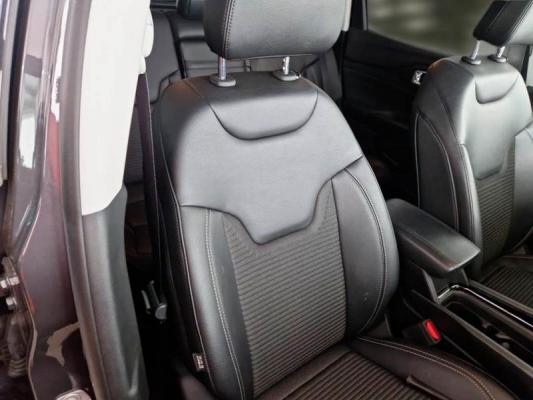 Jeep Compass 12