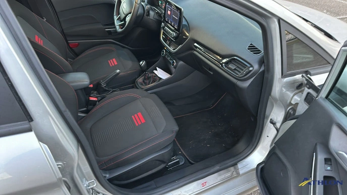 Ford Fiesta 16