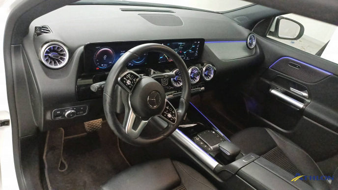 Mercedes EQA 5