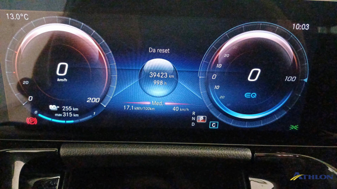 Mercedes EQA 7