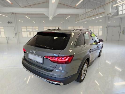 Audi A4 allroad 1