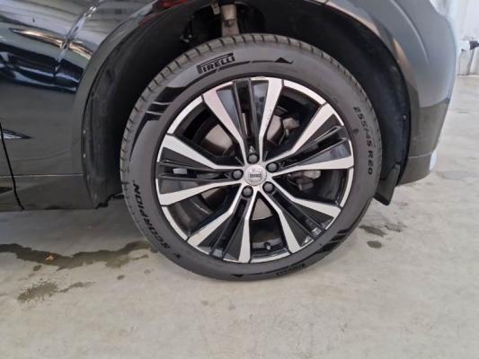 Volvo XC60  16