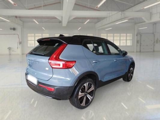 Volvo XC40  1