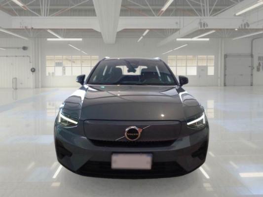 Volvo XC40  5