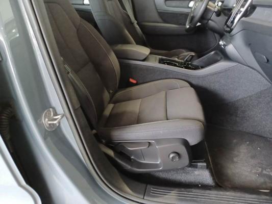 Volvo XC40  13