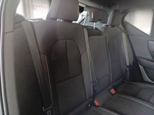 Volvo XC40  14