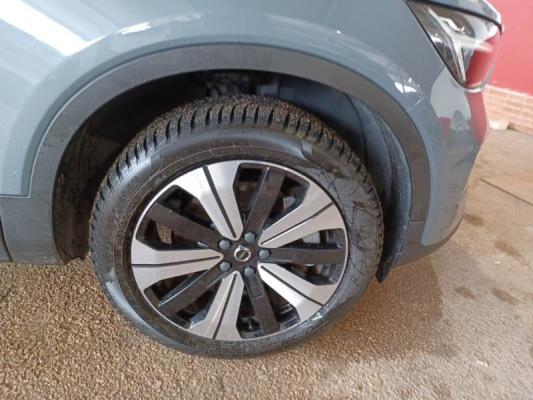 Volvo XC40  16