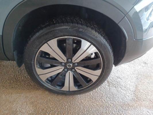 Volvo XC40  18