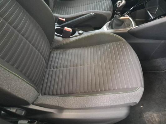 Peugeot 2008 13
