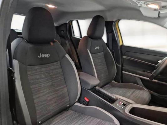 Jeep Avenger 12